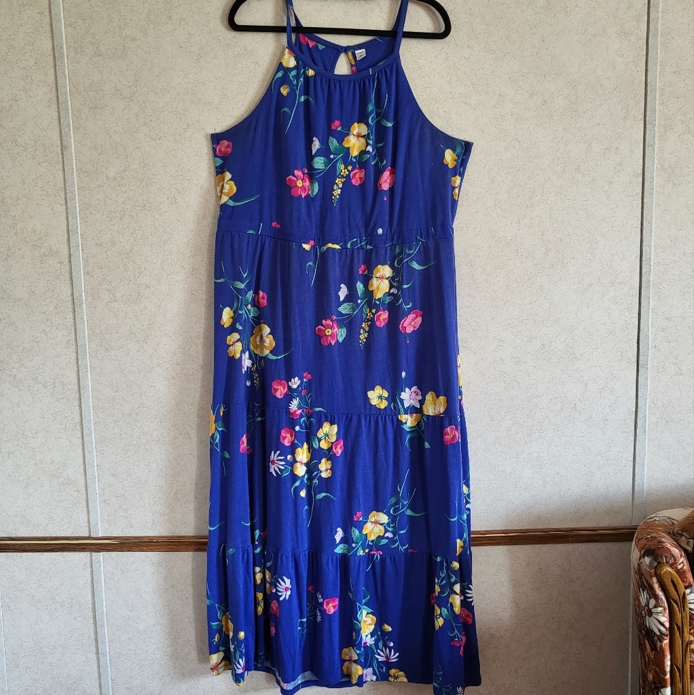 Tiered floral maxi dress in a royal blue color. Lovely for spring and summer.